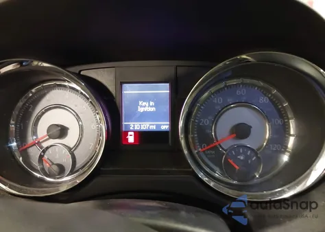 2016 Chrysler Town & Country Touring from USA, damaged, VIN 2C4RC1BG8GR172890